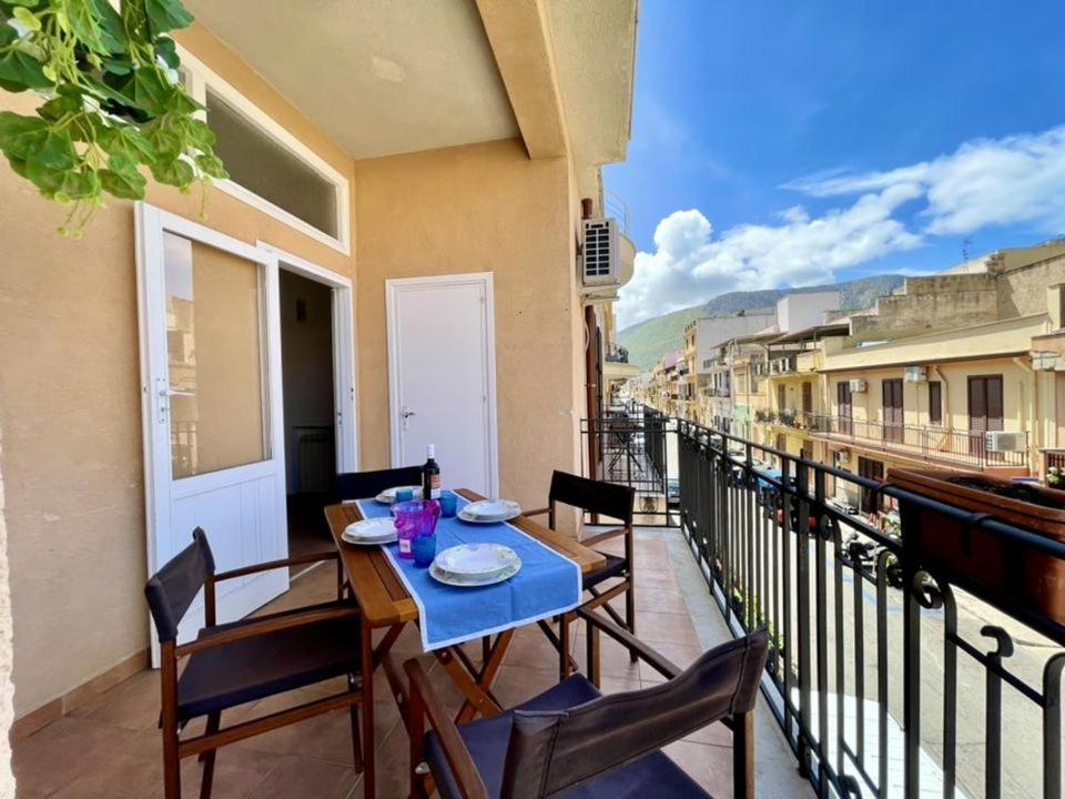 Apartment In The Center Terrasini Εξωτερικό φωτογραφία